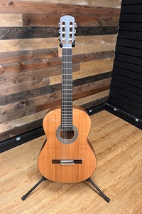 Alvarez AC65 Classical Western Red Cedar Top