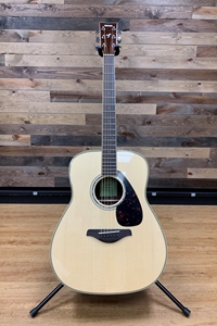 Yamaha FG830 Folk Natural Acoustic/Electric