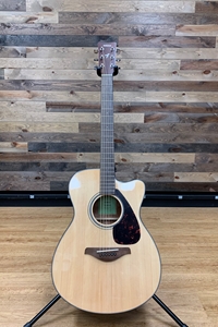 Yamaha FSX800C Concert Acoustic/Electric